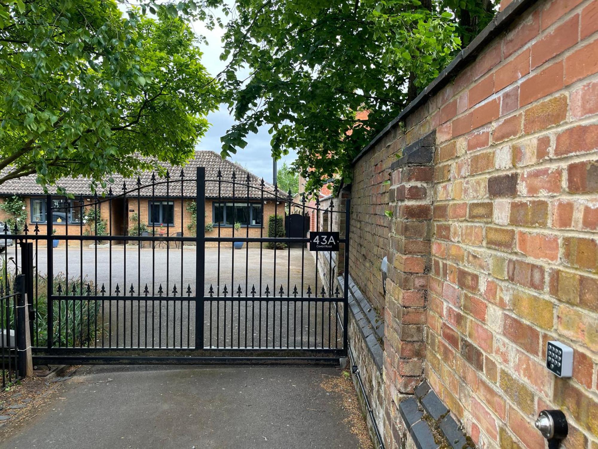 Spalding - Self Contained Studio Double - An Extra Single Bed Can Be Provided Exterior photo