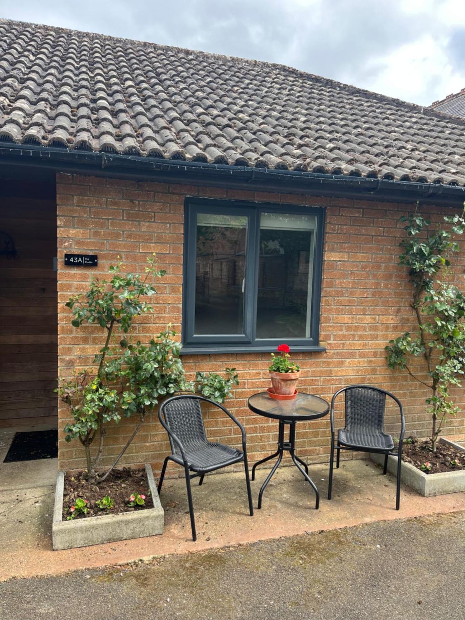 Spalding - Self Contained Studio Double - An Extra Single Bed Can Be Provided Exterior photo